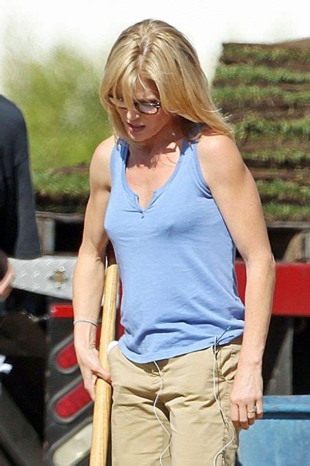 Julie Bowen didnt have the highest of expectations when she joined the cast of Happy Gilmore, the follow-up to Adam Sandler s 1995 breakout Billy Madison that was released 25. . Naked julie bowen